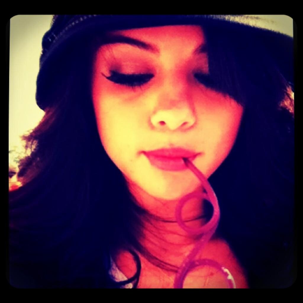SarahThorne600's profile picture. Directioner3 PJHS Cheerleader,and art student , BFF@arreola_giovana BF:Alanso Mendez .favorite rock band evanesence youngest daughter of 9.