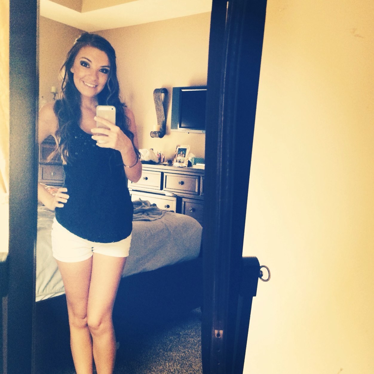 ItssLindsayyy's profile picture. Sometimes life just seems like chapters. Some good, some bad, but all come together to create the story of our lives.