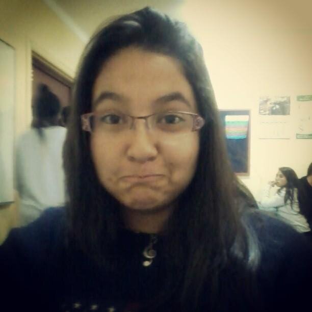 Hola:3 Me llamo Paola*-*, tengo 15 años, me considero una persona muy alegre y risueña ñlskdj bueno em... me Gusta Rihanna y todas sus canciones, Amo a ZacEfron