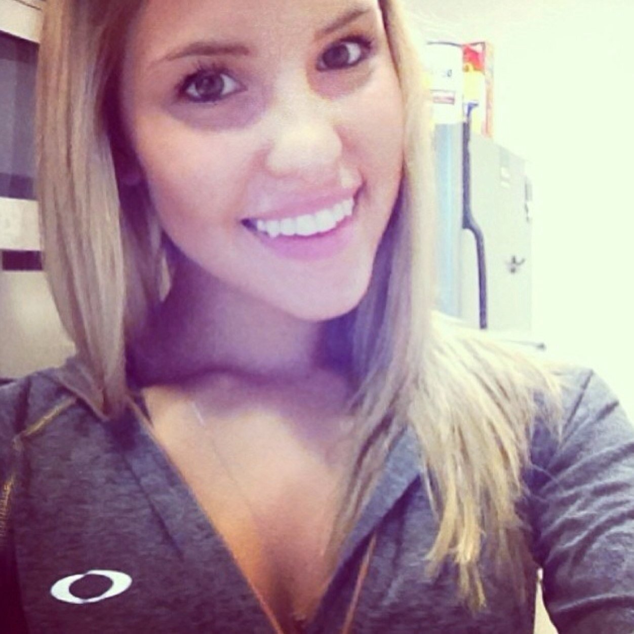 Portland State University. Daughter, sister, friend, lover of God....and good food.
