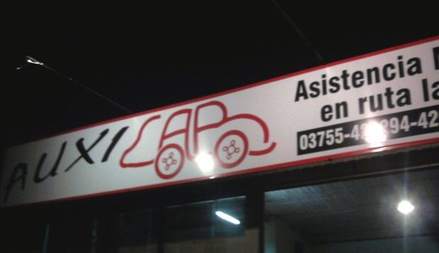 AUXICAR / AUXITRUCK: Asistencia mecánica en ruta las 24 hs.
Traslados a cualquier punto del país.