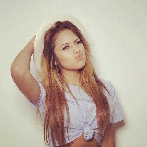 (RP) Hey there,I'm Katilaya.I'm 18 years old and I'm majoring in music and theater at Rosendale College. {Single swag}