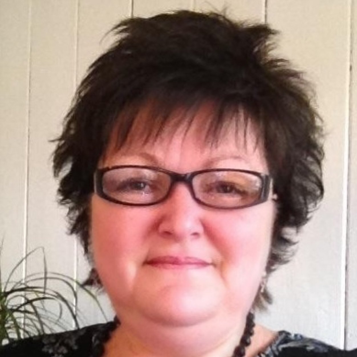 MBACP (Registered) Step by Step Counselling, Life Coach, insprational tweeter, advocate of ending stigma of mental health, 1in 4 who has experienced depression.