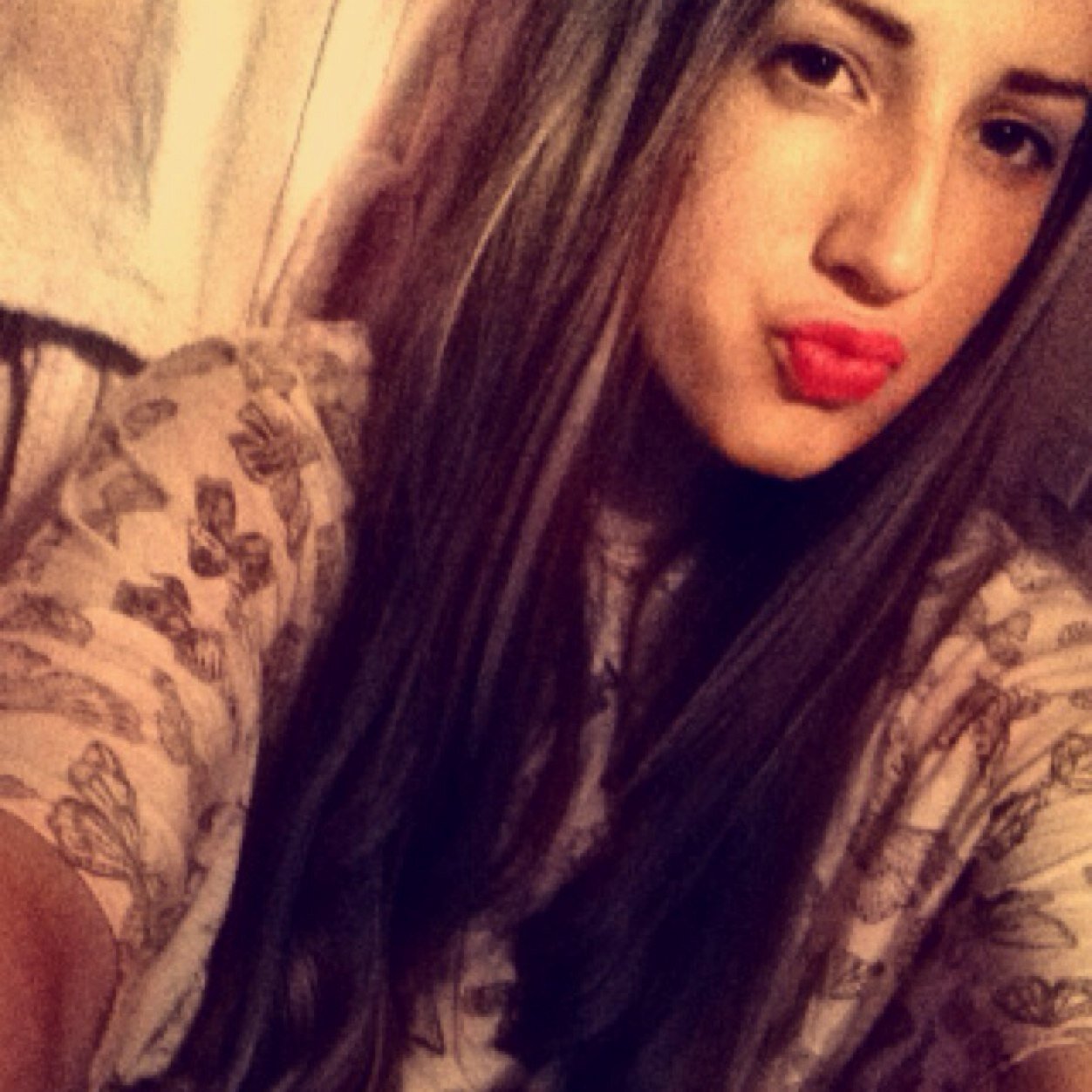 Follow me and ill follow you back!!x