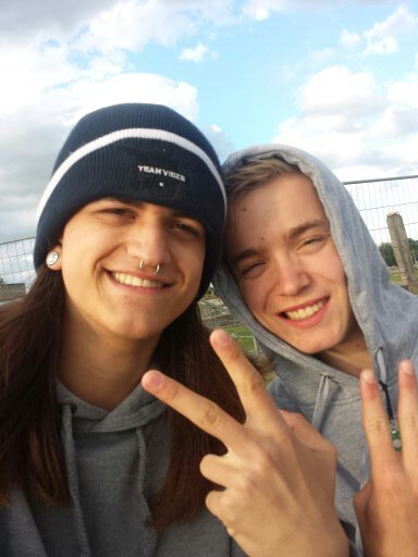 HOI :D