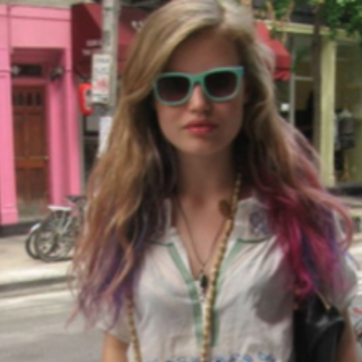 Chloe direction