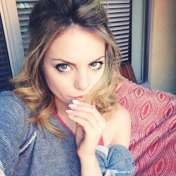 I'll never stop loving you guys, even when the world ends..                                       Love so Much @LizGillies ,Deh,Teca,Sarah,Ceci,Ingryd e Karol ♥