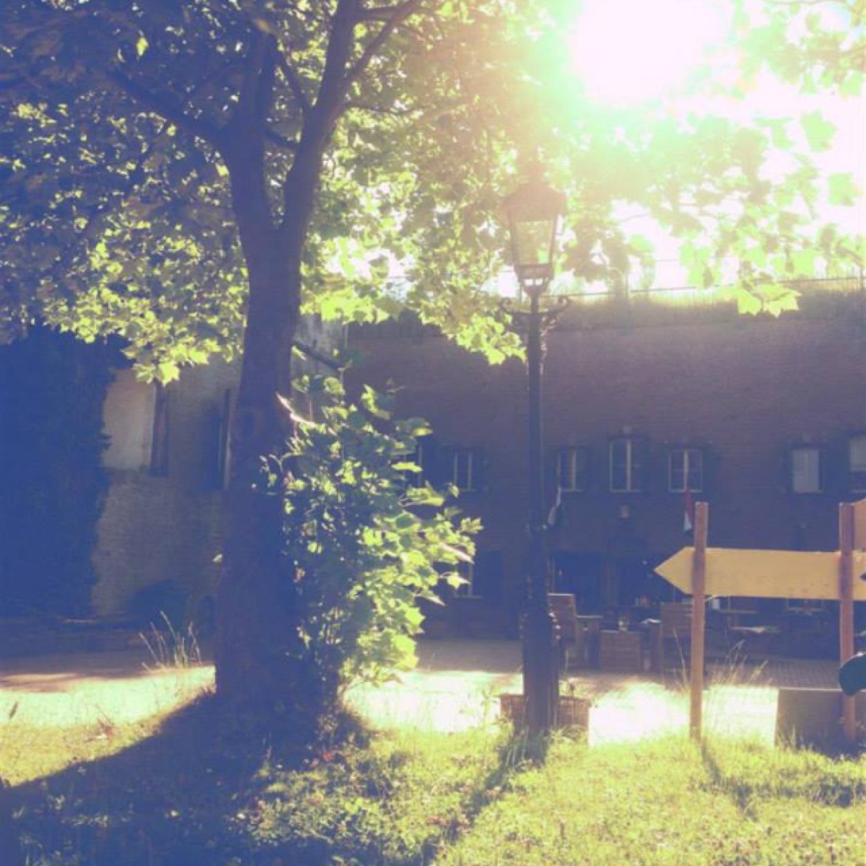 LoungeFort's profile picture. Restaurant The Lounge 't fort. 
Gevestigd in het historische fort prins Frederik te Ooltgensplaat. 
Restaurant-Lounge-Drinks. 
Donderdag t/m zondag geopend