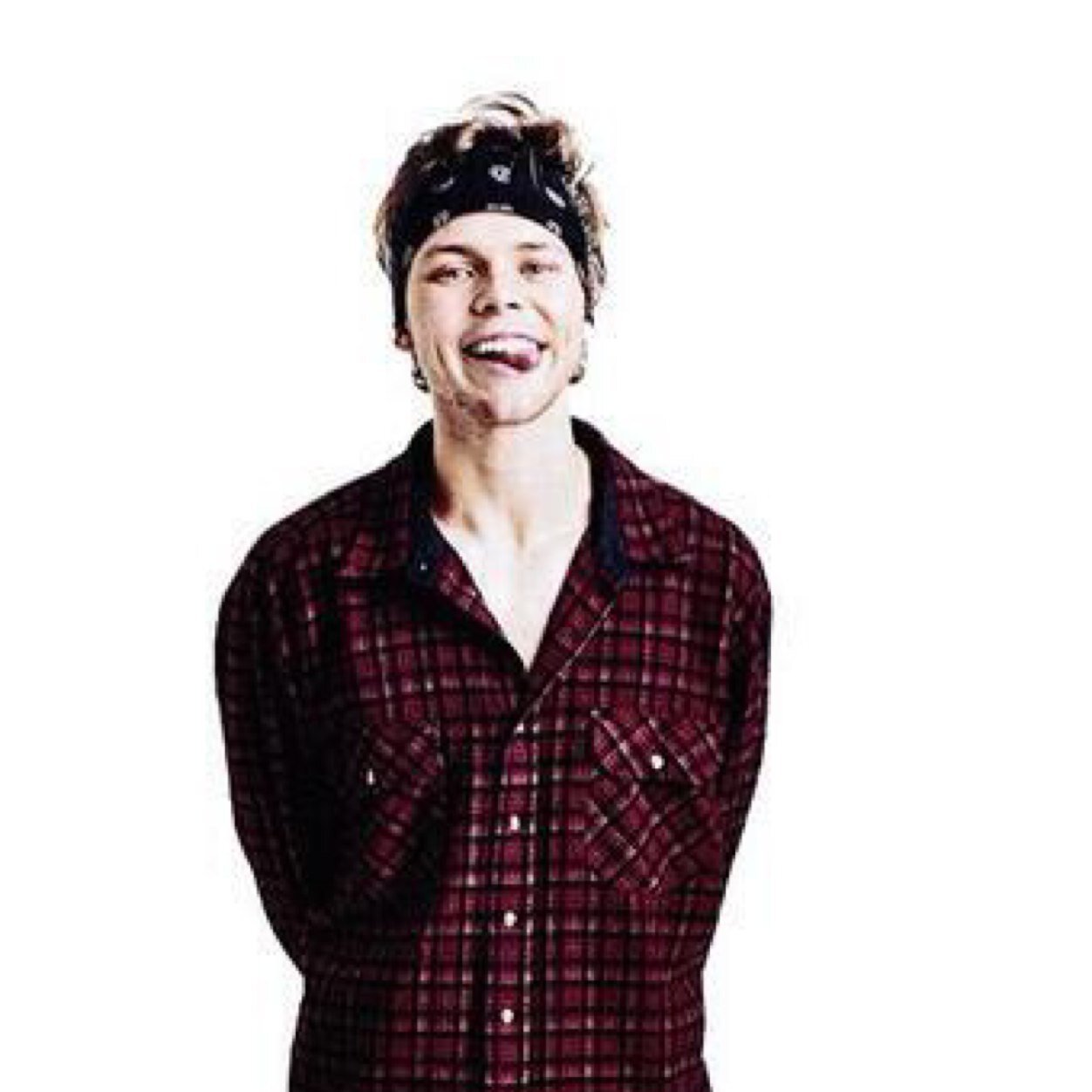 Follow @elitehemmings