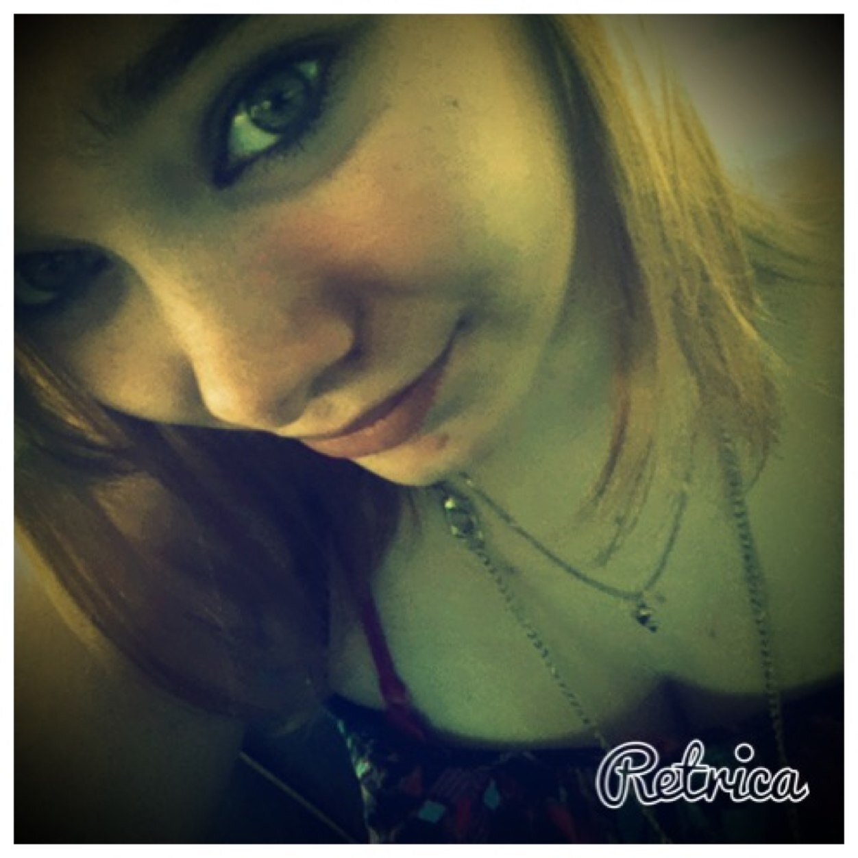Singing|acting|corky|directioner|selenator|Lovatic|little monster. 
Follow for a follow back (if requested)