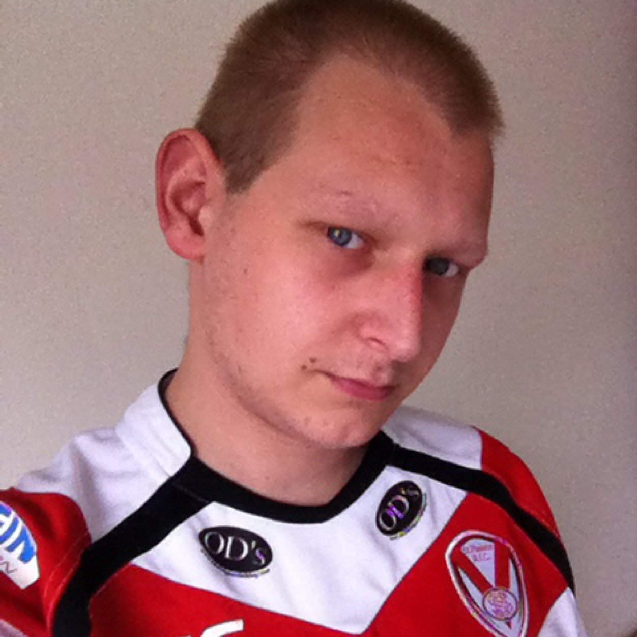 PhilShaw1990's profile picture. I love spending time with family & friends, i also love making new friends.

I love Formula 1 (Lewis Hamilton) 
I'm an iphone lover i am always on it lol