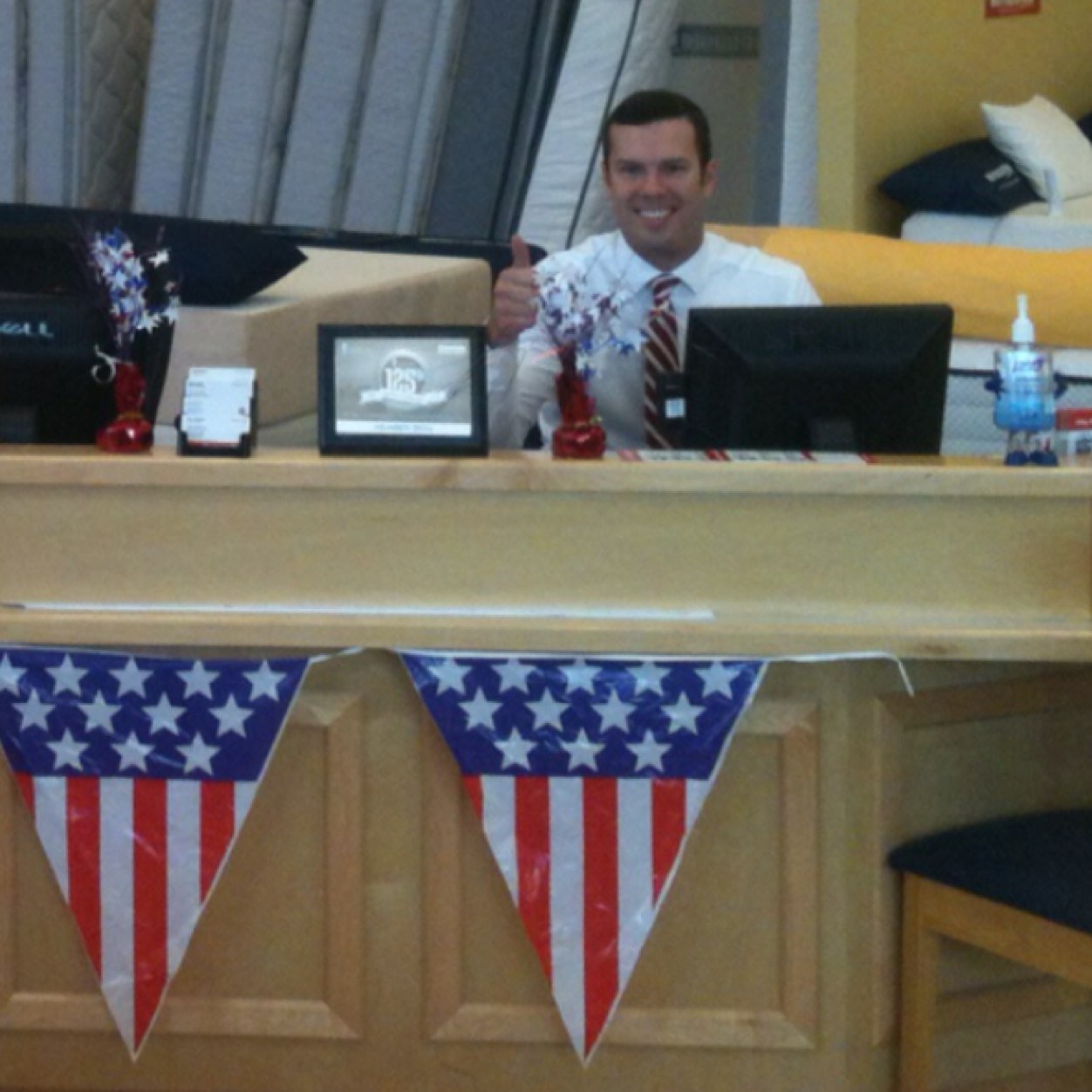 FulllTimePhil's profile picture. 