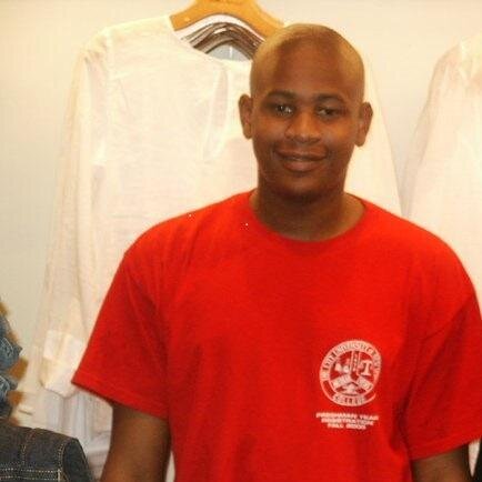 coinniss's profile picture. - Nothing more dangerous than sincere ignorance or conscientious stupidity. We have a responsibility to be intelligent -