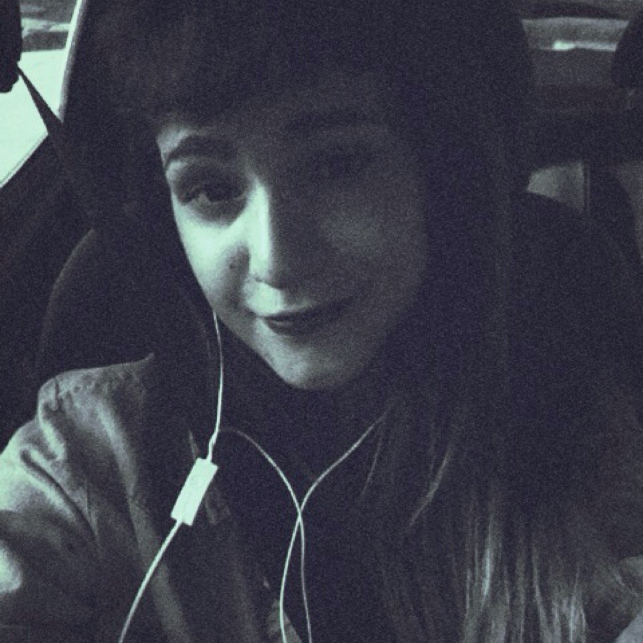 here comes the black queen