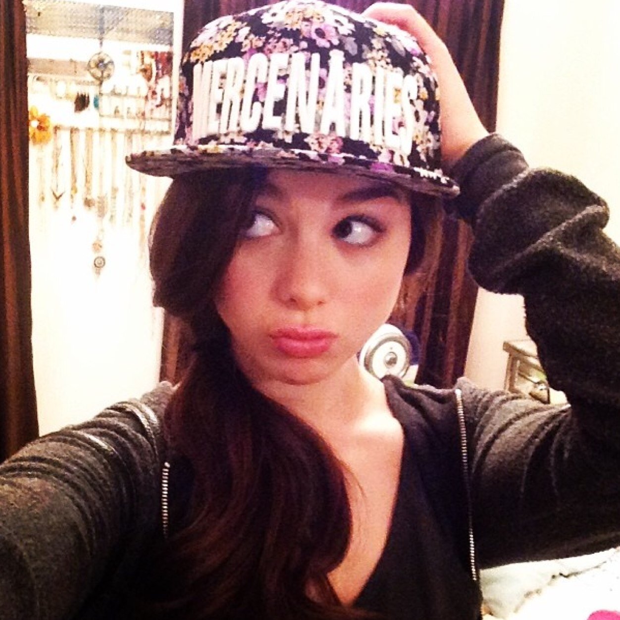 Hiya! Kira is my inspiration! I love The Thundermans! @LittlejGriffo followed 1-14-14