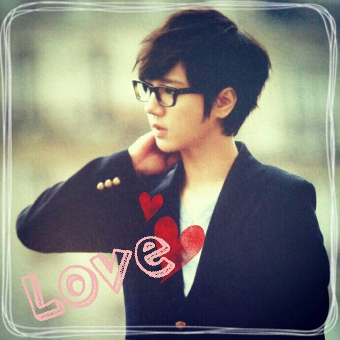 I love  SJ  TVXQ ...SMTOWN♡                                        Yesung