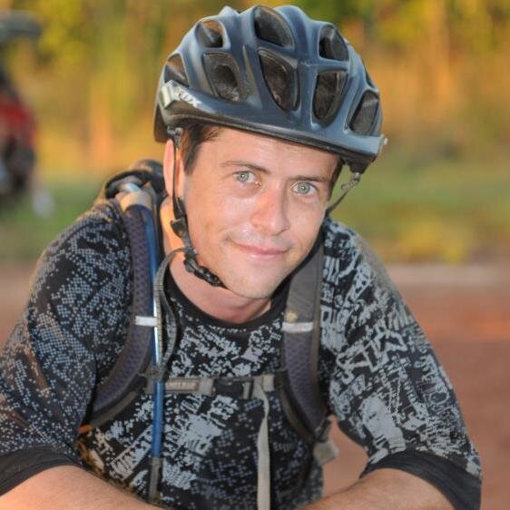 An Exploration Geologist living in Darwin.  Love Rallying, Mountain Biking and Photography.