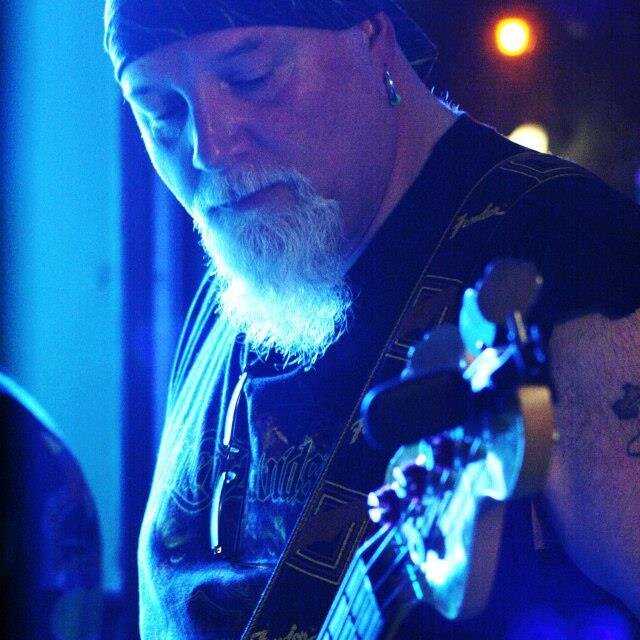 runingonchipfat's profile picture. 