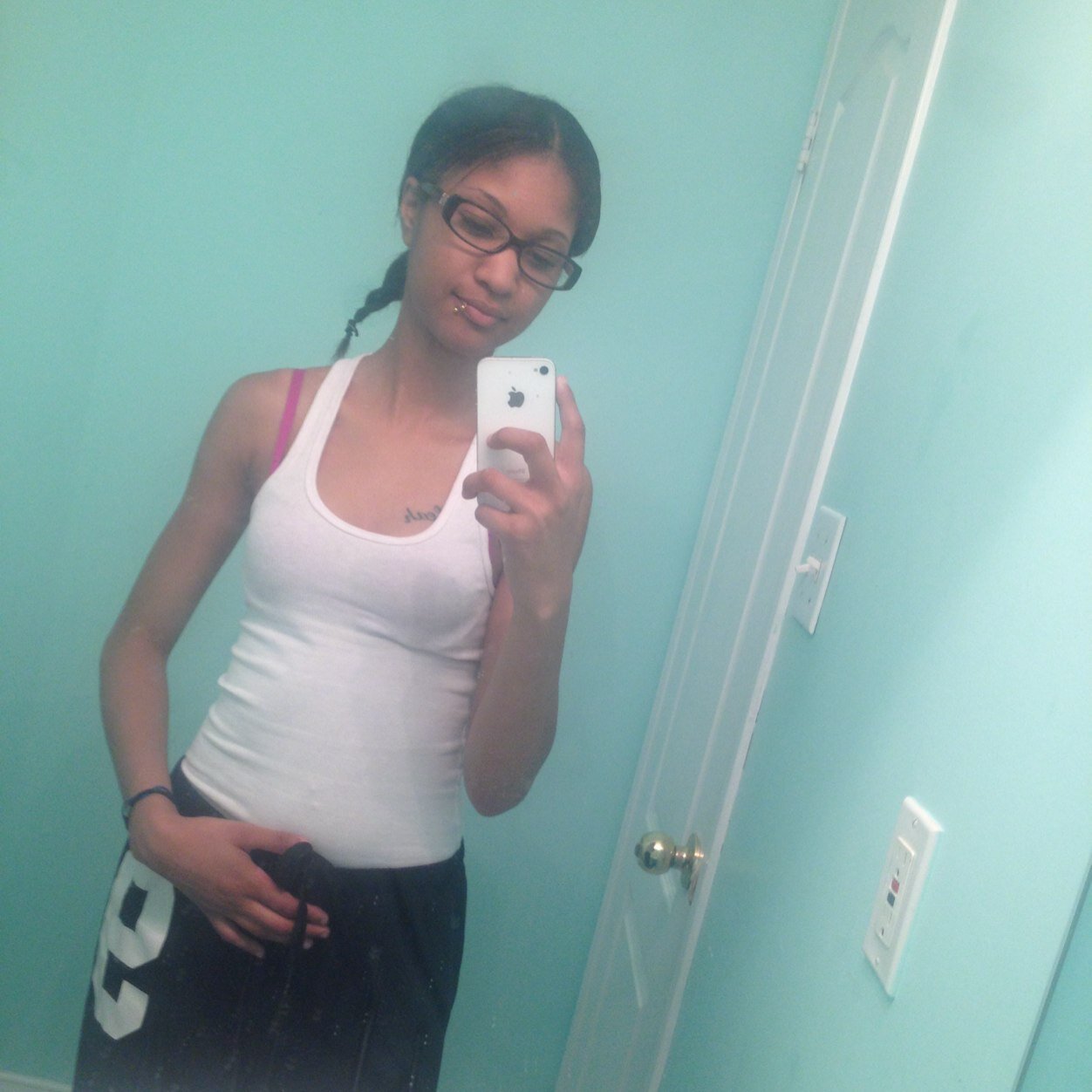 20 | Jamaican | Jyleah's mom | IG: ReddiiDigy | Sagittarius | pin:7CE02243
