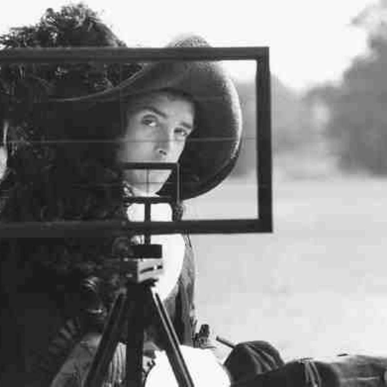 BinMarLeto's profile picture. Abstractions.