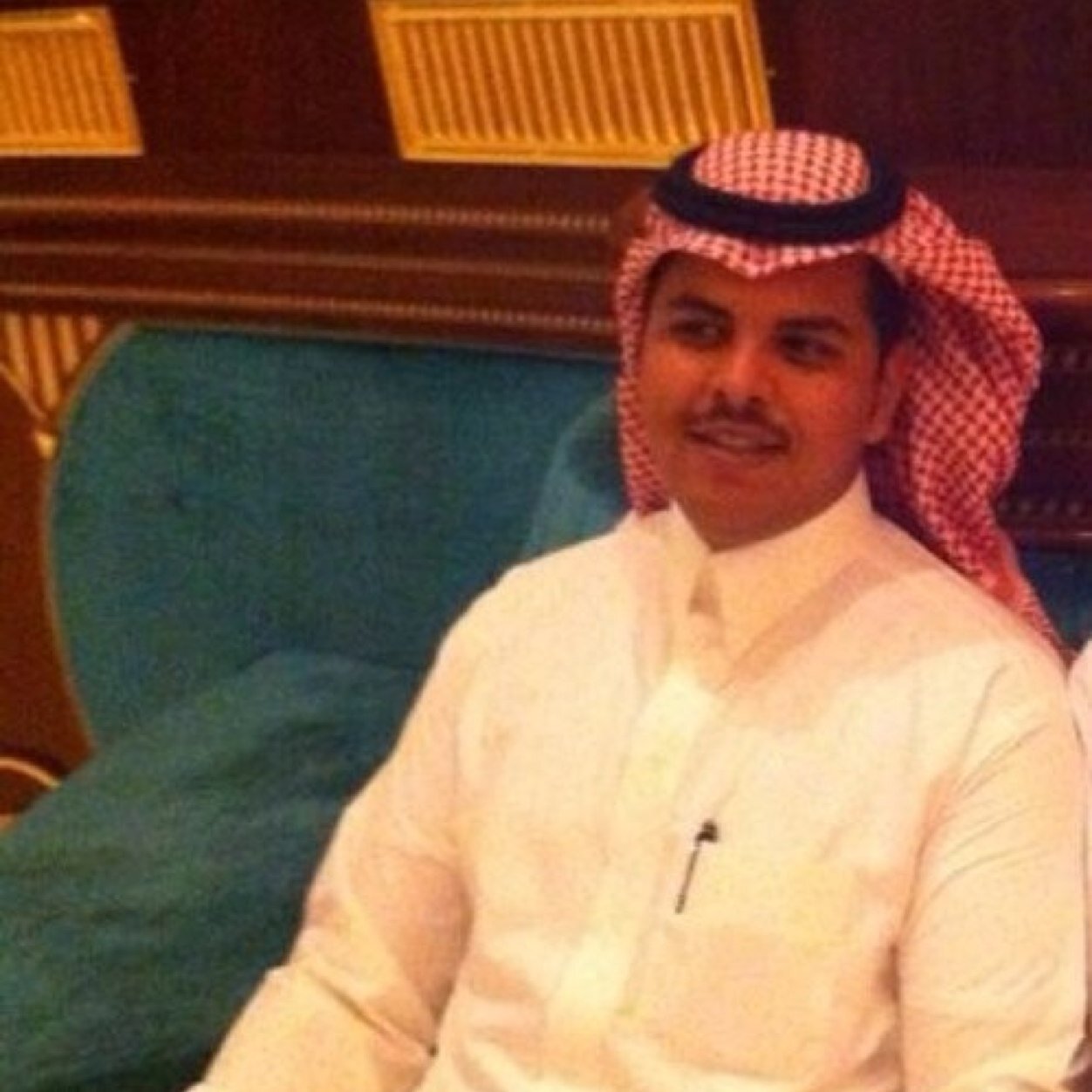 رحمك الله ياعودً بناله في المكارم دار . . بني بيت المعزه والكرم والطيب والشيمه