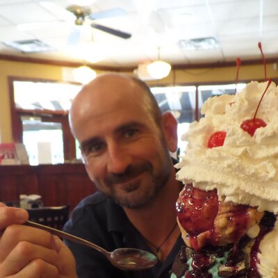 itstonz's profile image