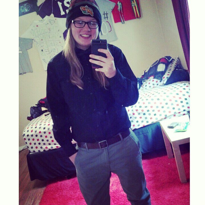 TheeLesbianSays's profile picture. i like girls.