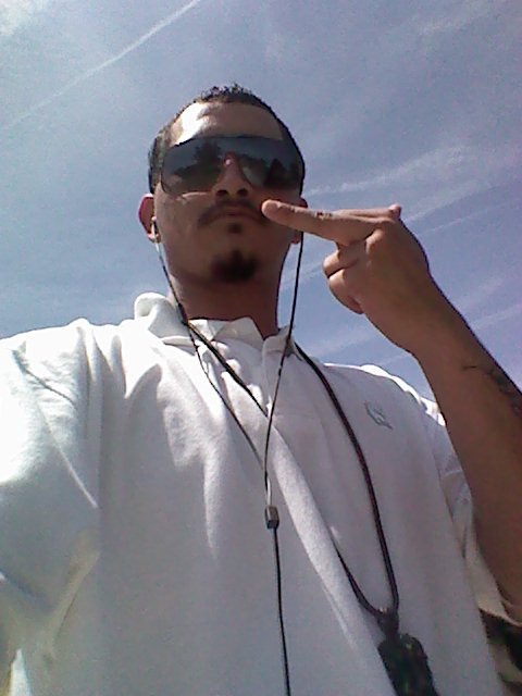 DeeTee2400's profile picture. 