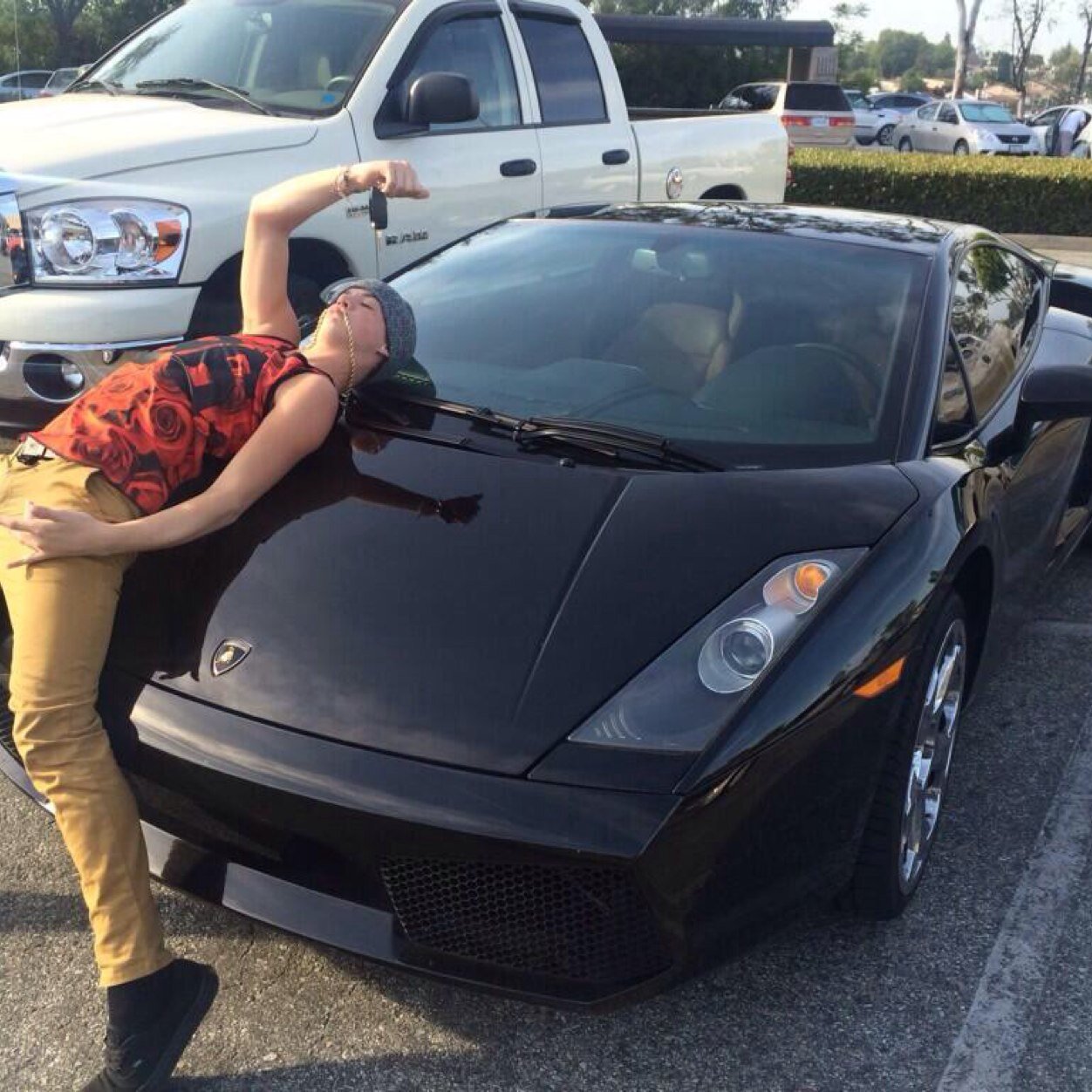 Just a fan girl|| I love Cam , Nash , Tay , Carter , Hayes , Jack J , Jack G , Aaron , and Matt|| 0/13 magcon boys||