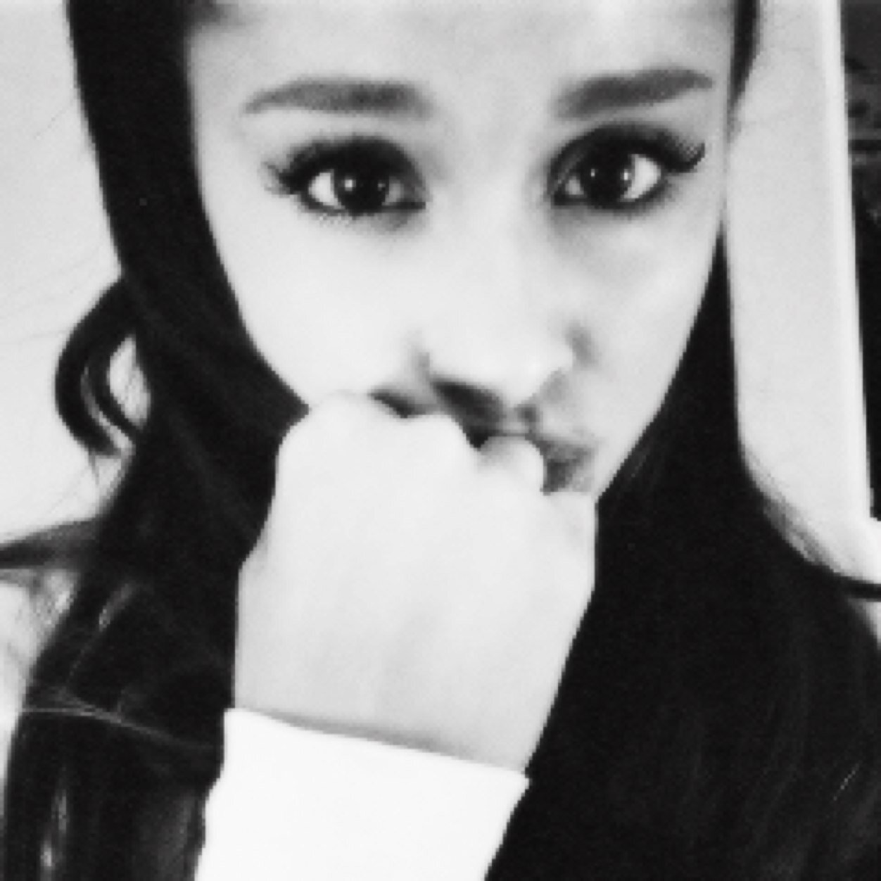 GrandeRushx's profile picture. 0/6 o2l | roses are red, violets are blue, frankie & beth tapped my follow button so you should☻ NEW ACC: @Ourbuteralife