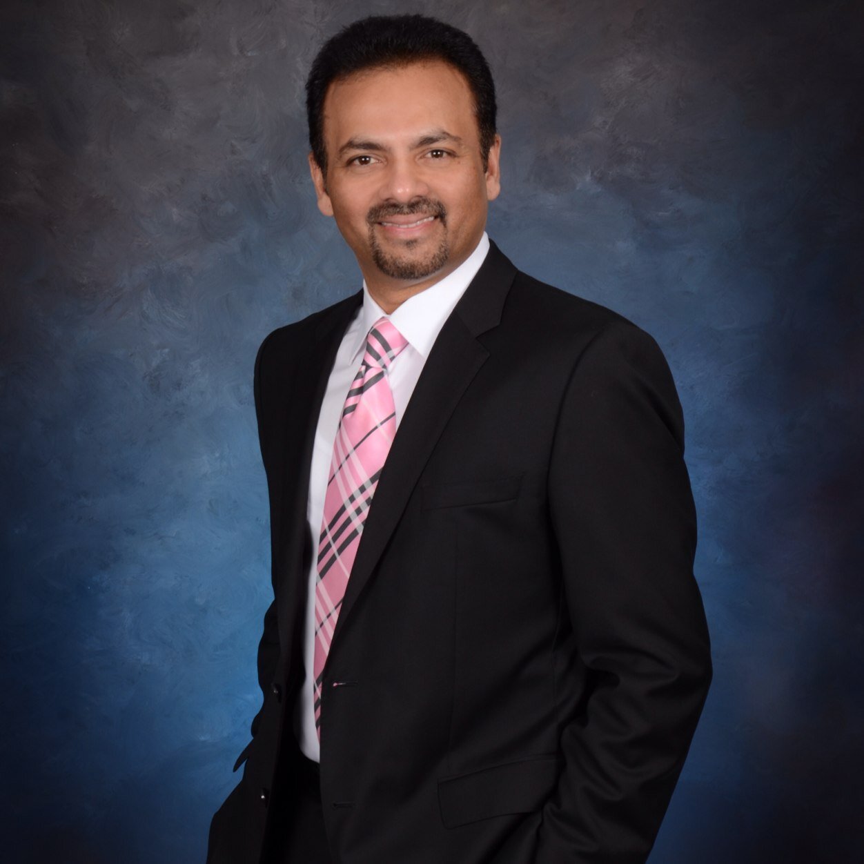 CEO Americas Corporate Solutions @JLL creating, shaping, managing the #futureofwork. Former #Cloud Consulting Svcs Leader @IBM delivering #digitaltransformation