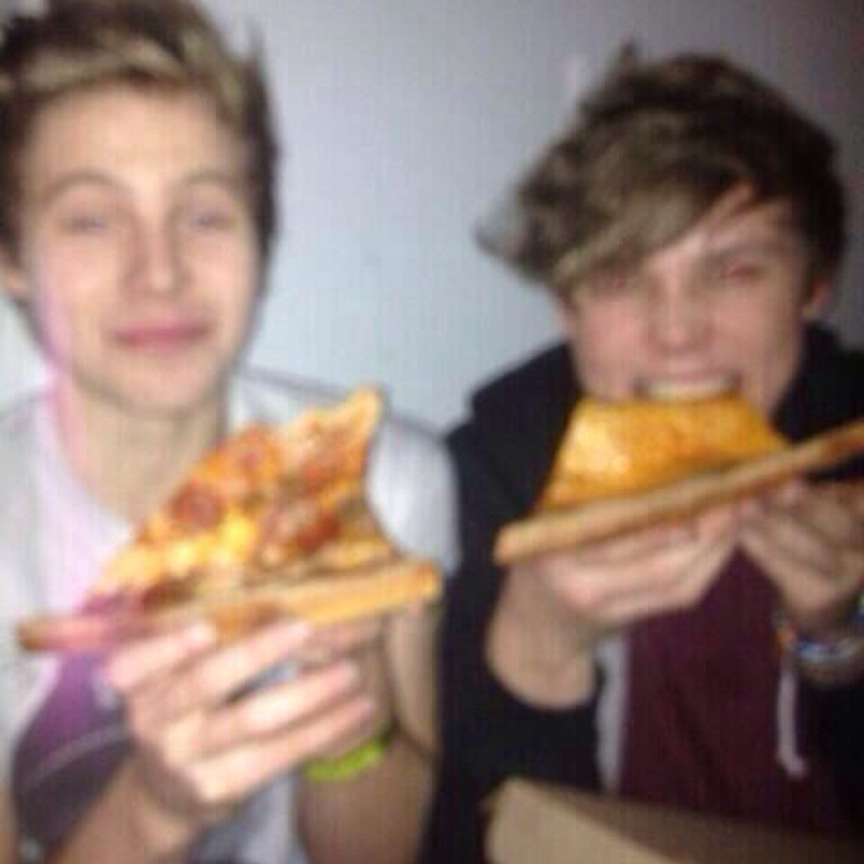 free follow from @oopsieirwin :-)