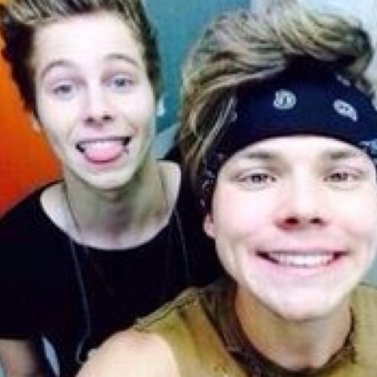 free follow from @oopsieirwin