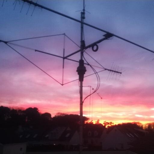 This is my Raspberry Pi + Maplins N96GY weather station located in the parish of Castel on the west coast of Guernsey.