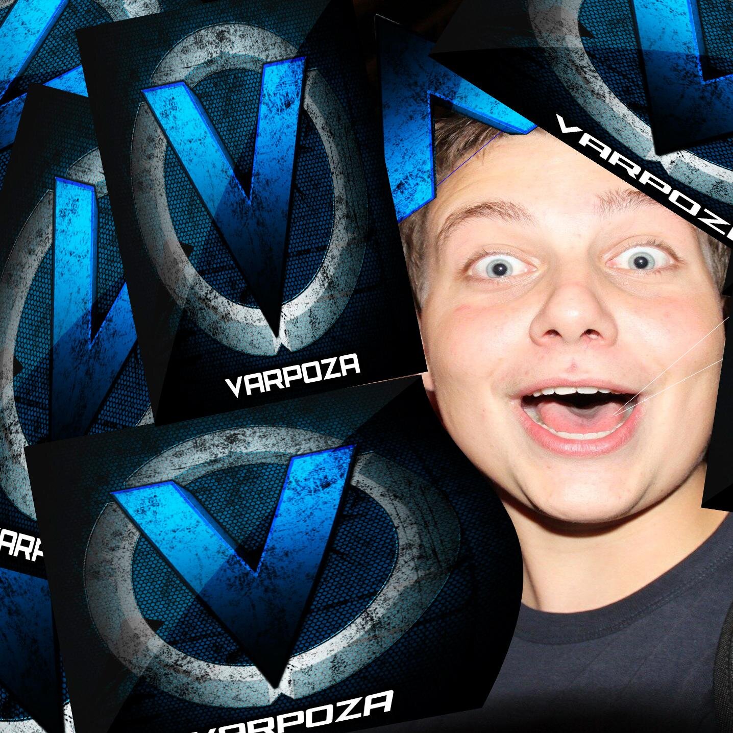 Remco's grootste fan- GTA V fan - minecraft is saai behalve als remco t speelt - het liefste een team met een smurf -  de zelfe lach als remco -  koekies - raar