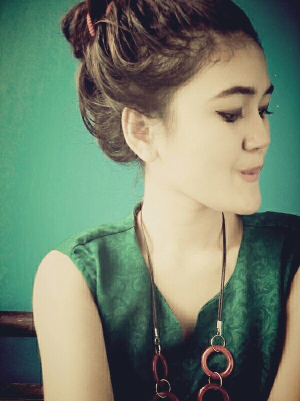 Born to be an Awesome lady! Stay tune Ig/Line: Ayuuuyu Path: Ayu Wulandari