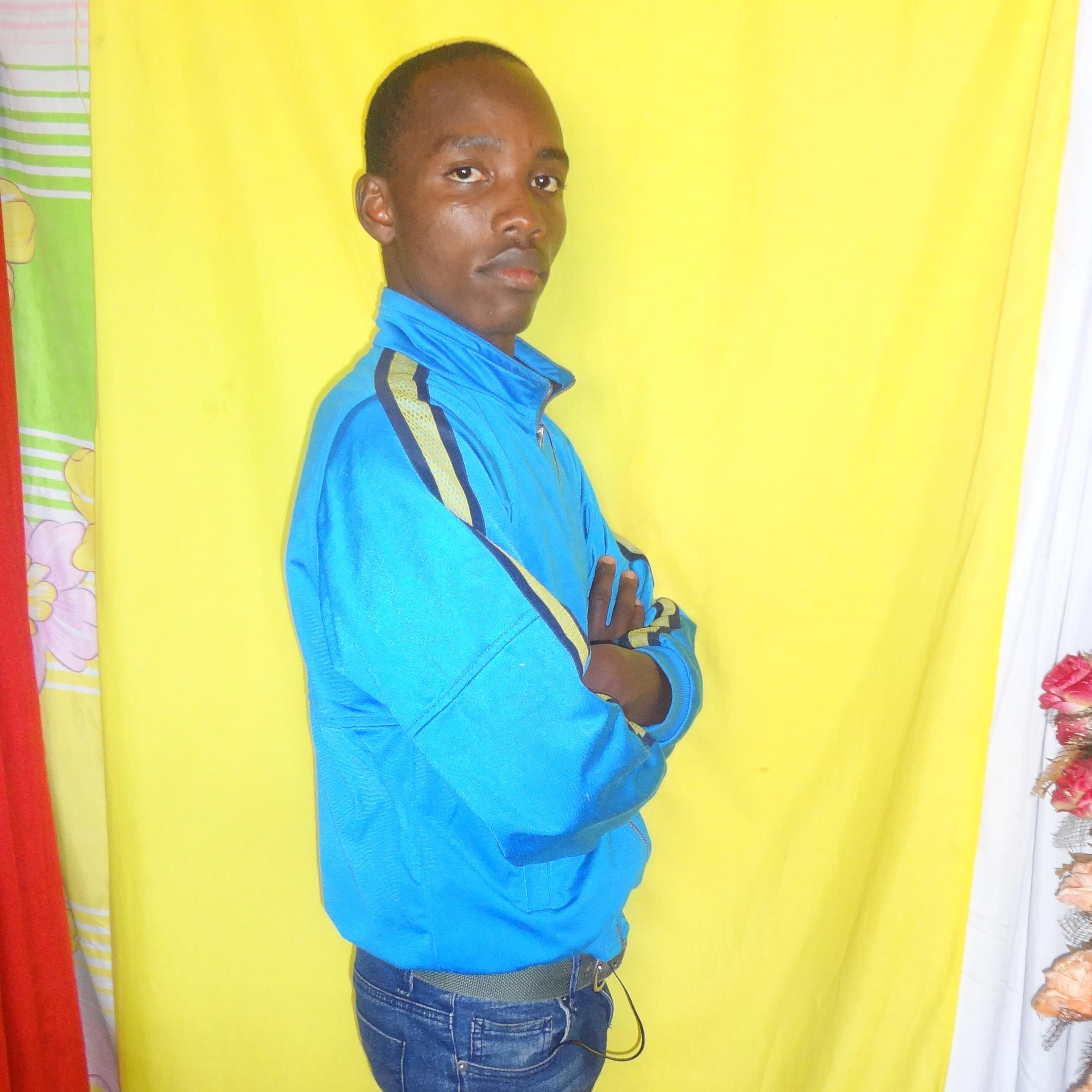 SAVISHARIF4's profile picture. Am simple en humble. I love peace and respect