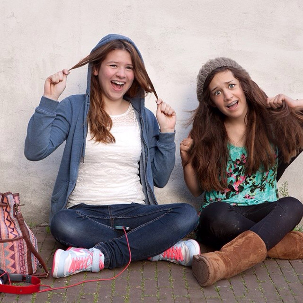 || Reiniac & Nilsiac || Beheerders: Channa & Chewethy ||