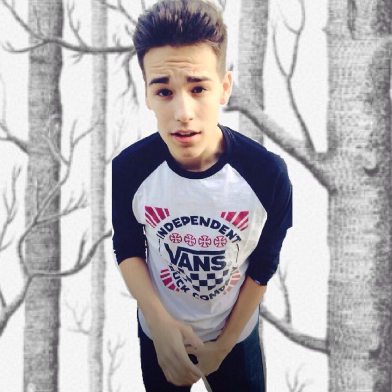 I JUST GAVE YOU A FREE FOLLOW SO PLEASE GO FOLLOW AT @kissmecarterx OR I WILL UNFOLLOW YOU❤️