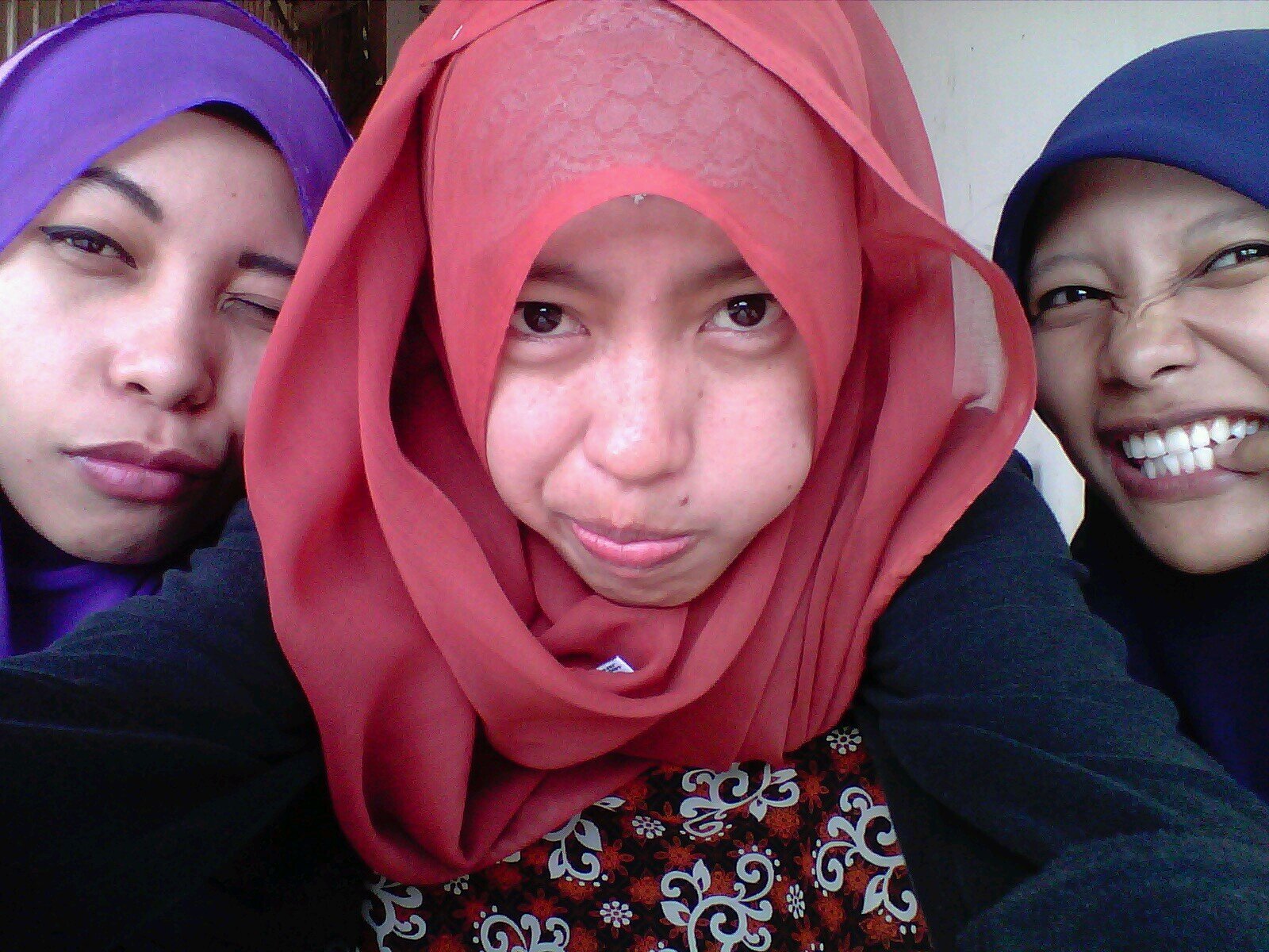 i'm astry you can call me acchy, i'm studied engineering at university muhammadiyah