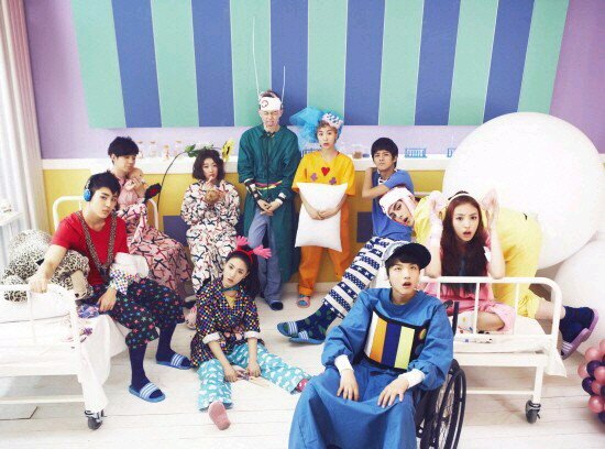 Annyeong ^^ we're EDC School, Co-Ed School project from @EVO_Entertain. please support us ^^