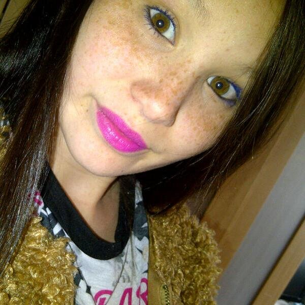 Simooon| 16 | nederlandse indonees | Marley is me hartje| Smile back, stay strong .. BITCH | @xpaulakusje is me bitch 3.|