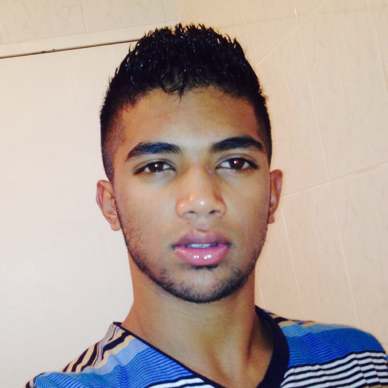 MoeeSheikyy's profile picture. 