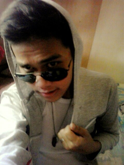 My intro ^_^ : Nama : Afik : Stay : Sabah : Status : Single : Umur : 16 :* : Wechat ID : Taufikafik : Instagram : Chieki_chieko