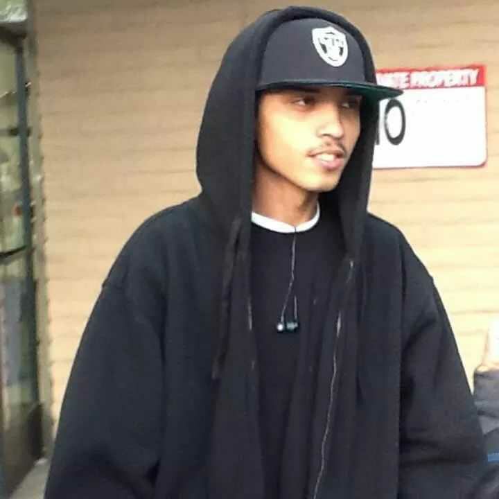 OutlawsJavier's profile picture. Film/Skateboarder. I love to skate & tune up cars to the fullest. What the most I love is my family no matter(: