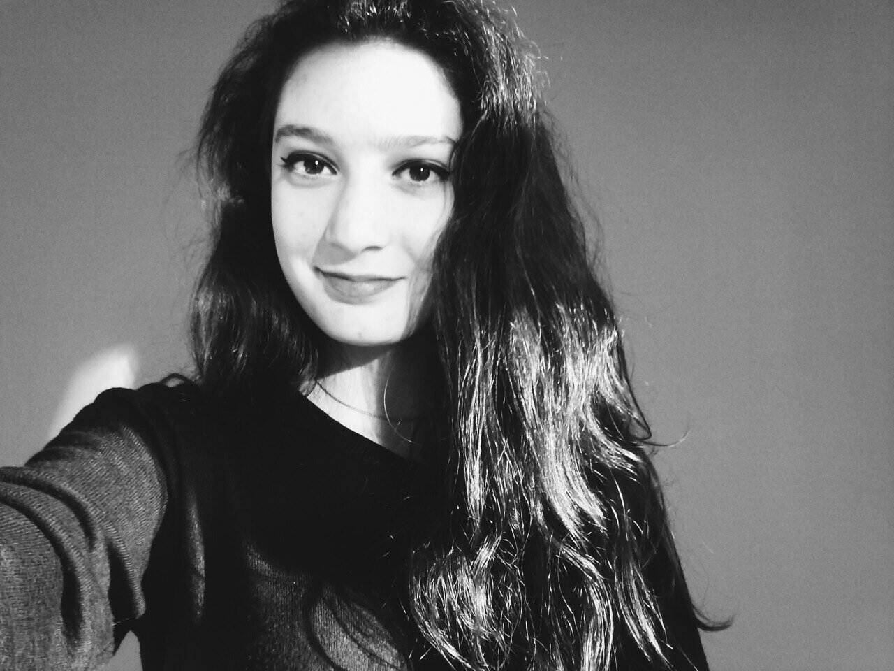 I've Fallen For Your Eyes But They Don't Know Me Yet  .            I'm a Portuguese girl and music means a lot to me . xx