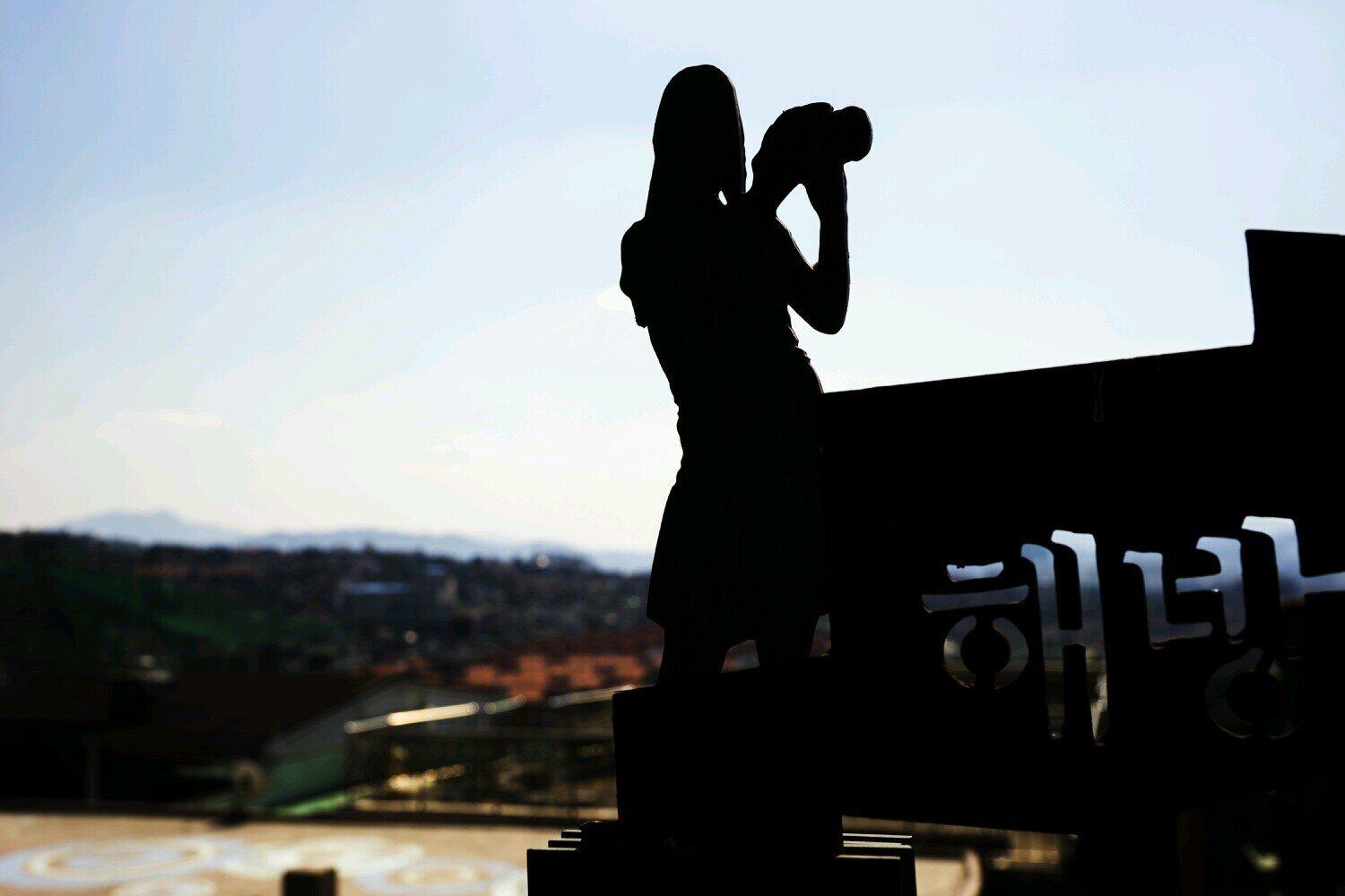 따뜻한 마음이있는 사람. 나와 다른의견도 존중하는 사람. 예술,스포츠를 좋아함. 여행과 골프를 통해 인생을 배운다. 세계 20여개국- 지구 20바퀴쯤 여행. 북한 탈북자 인권 보호- 탈북자 절대북송반대. 
https://t.co/FaS5lWgNzX