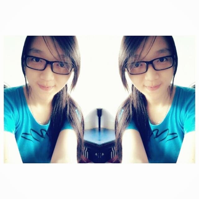 vinamuliani's profile picture. Economic student '13 • Proud followers of Jesus Christ!☺ •  Path & IG : vinamuliani