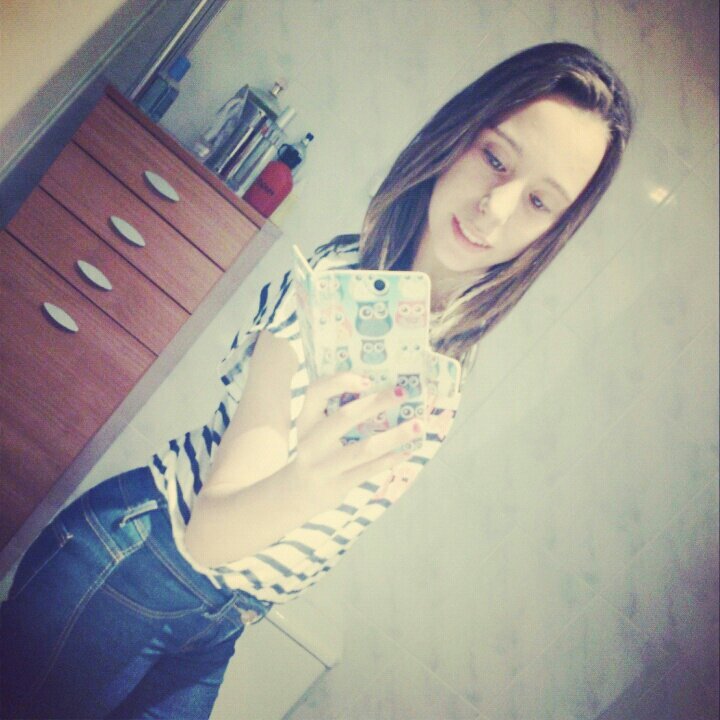 Vivo de mi , para mi y a mi manera , amarlo hasta mi ultimo suspiro de aire || SPS || 13 inviernos ♥ { INSTA= cynthia_obrador}