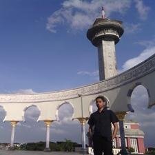 Bekerja di Nasmoco Slamet Riyadi Solo 
Lulusan Smk N 2 Surakarta tahun 2008